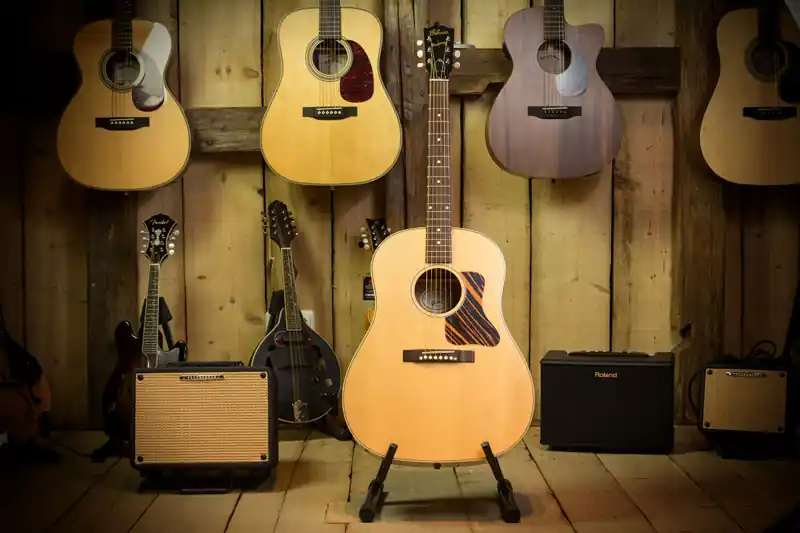 Gibson J-35 Westerngitarre Antique Natural Direktkauf