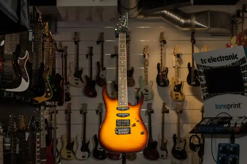 Garantierte Lieferung Ibanez RG460VFM-BBT E-Gitarre