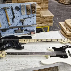 Fender American Deluxe Precision Bass RW OW Geprüft