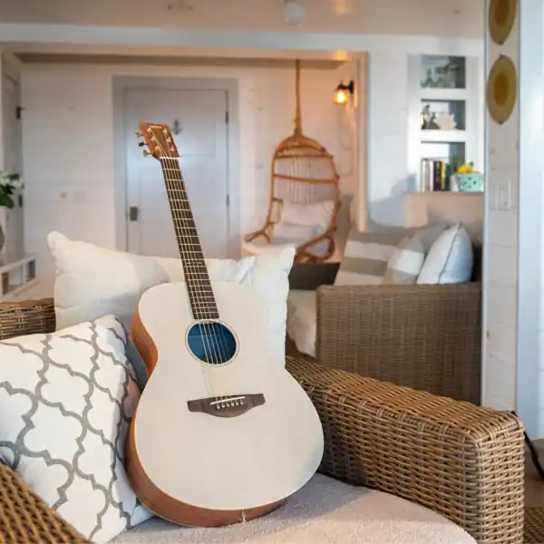 YAMAHA Storia I Akustikgitarre | mit Pickup Kostenfreie Lieferung