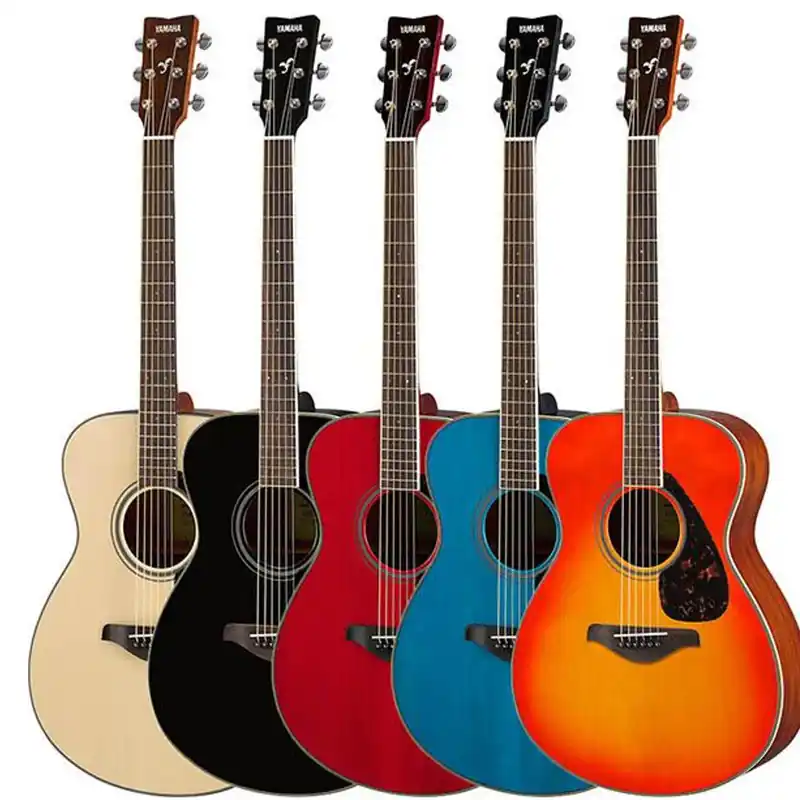 Aktuell Yamaha FS820 Acoustic Gitarre