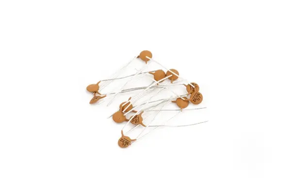 Preiswert Fender Kondensator Keramik CD .05uF 100 V 20% 12er Set