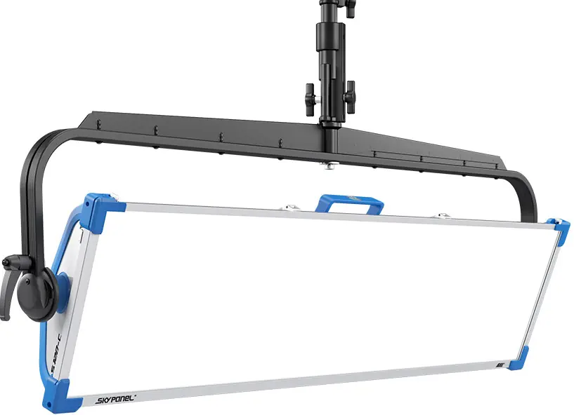 Schnäppchen ARRI SkyPanel S120-C LED MAN blau-silber