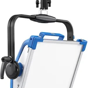 ARRI SkyPanel S30-C LED MAN blau-silber Highlight