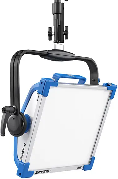 ARRI SkyPanel S30-C LED MAN blau-silber Highlight