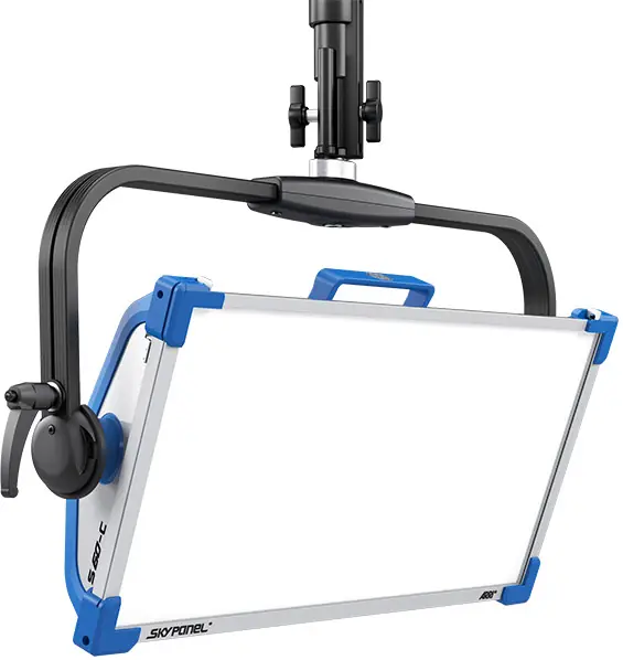 Kostenfreie Lieferung ARRI SkyPanel S60-C LED MAN blau-silber