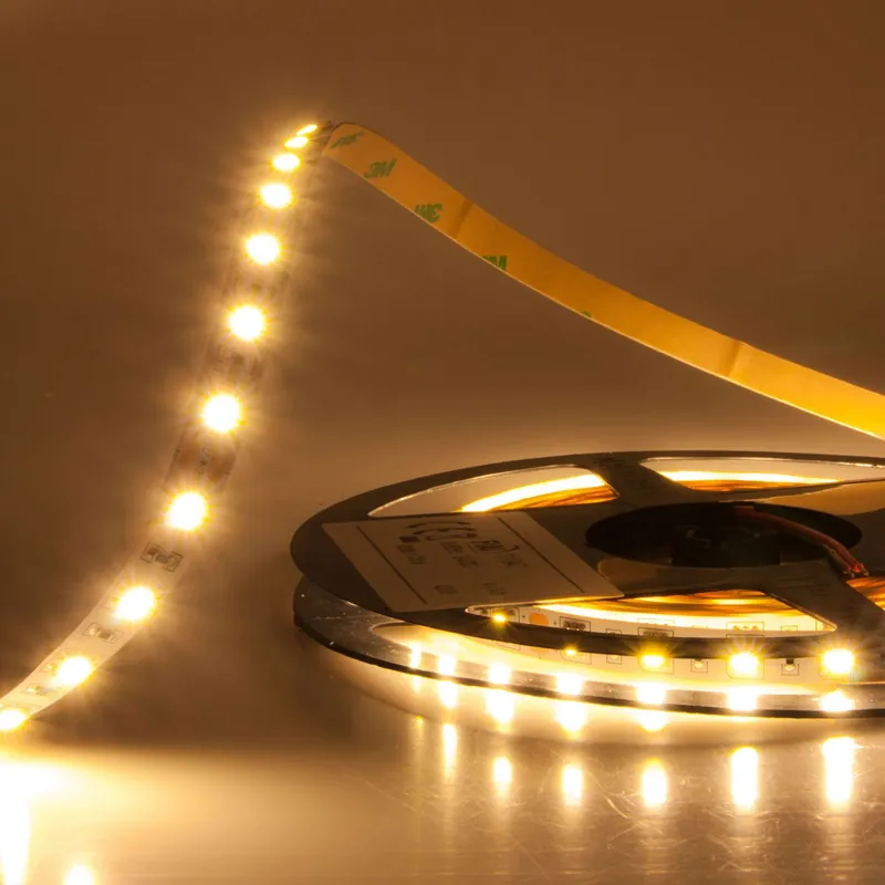 Neue Ware ISOLED LED SIL825-Flexband, 24V, 14,4W, IP20, warmweiß