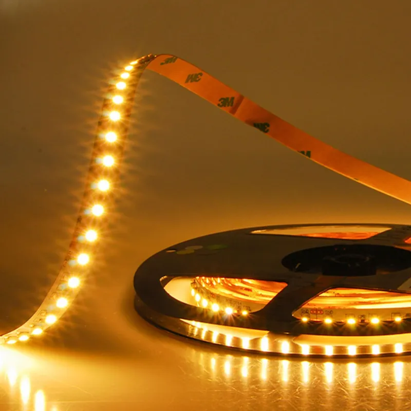 ISOLED LED SIL825-Flexband, 24V, 9,6W, IP20, warmweiß Bestseller