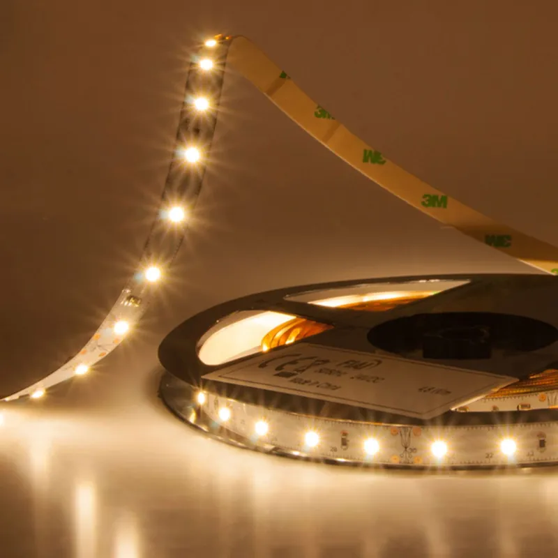 Wochenendangebot ISOLED LED SIL825-Flexband, 12V, 4,8W, IP20, warmweiß