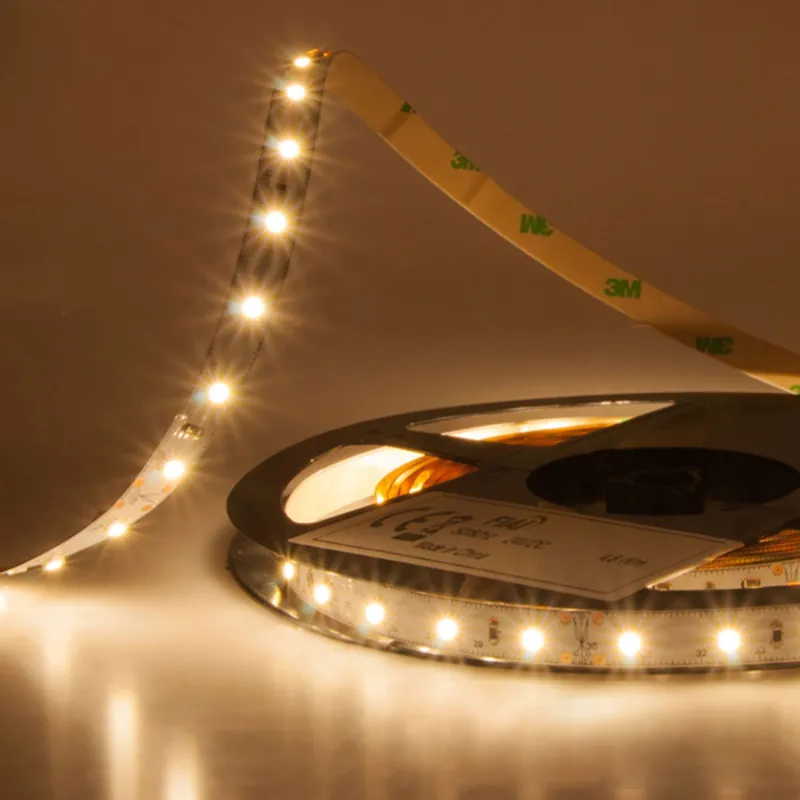 ISOLED LED SIL825-Flexband, 24V, 4,8W, IP20, warmweiß Jetzt Bestellen