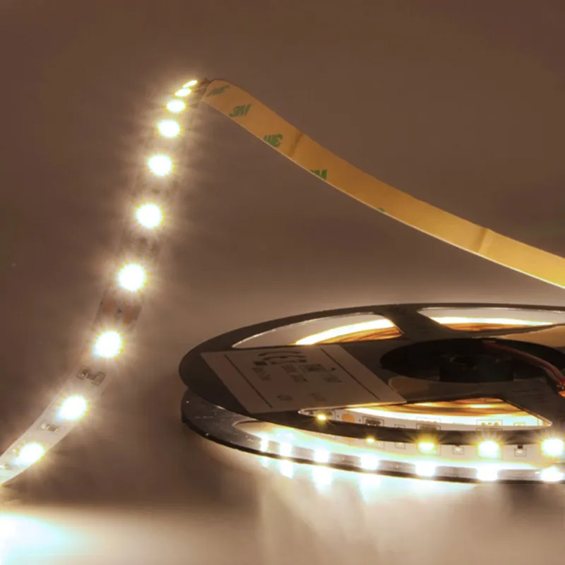 Abverkauf ISOLED LED SIL830-Flexband, 24V, 14,4W, IP20, warmweiß