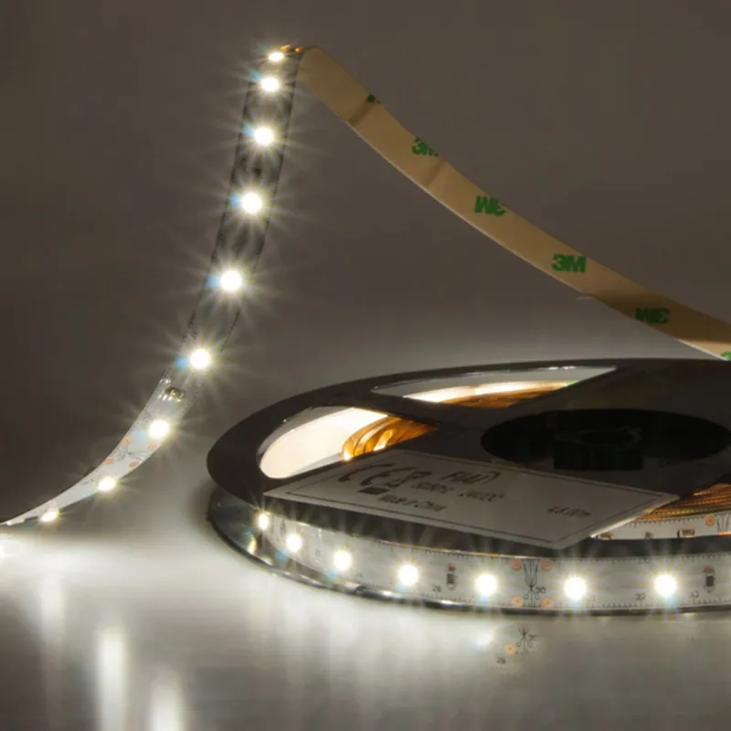 Begrenztes Angebot ISOLED LED SIL842-Flexband, 24V, 2,4W, IP20, neutralweiß, 10m Rolle