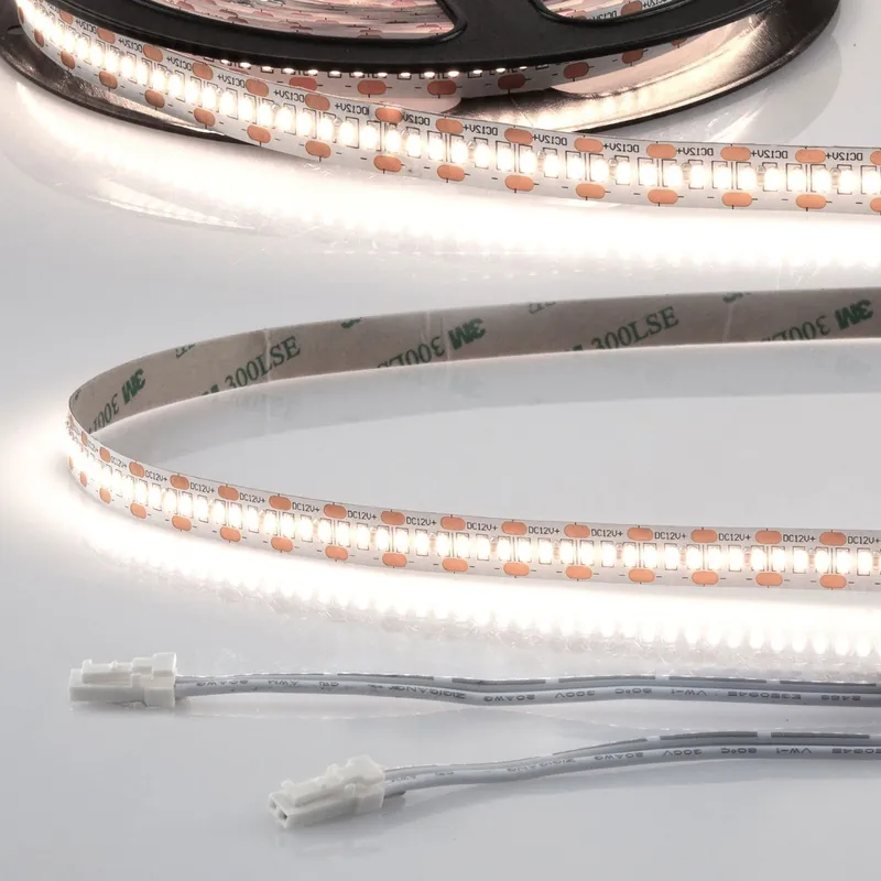 ISOLED LED CRI940 MiniAMP Flexband, 12V, 12W, 4000K, 120cm, beidseitig 30cm Kabel mit male-Stecker Gratis Versand