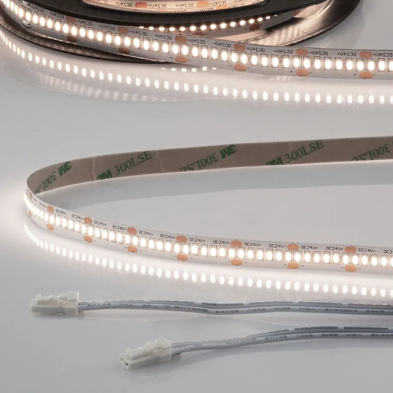 Schneller Versand ISOLED LED CRI940 MiniAMP Flexband, 24V, 6W, 4000K, 250cm, beidseitig 30cm Kabel mit male-Stecker