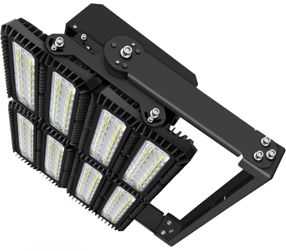 Preisknaller ISOLED LED Flutlicht 900W, 130x25° asymmetrisch, variabel, DALI dimmbar, warmweiß, IP66