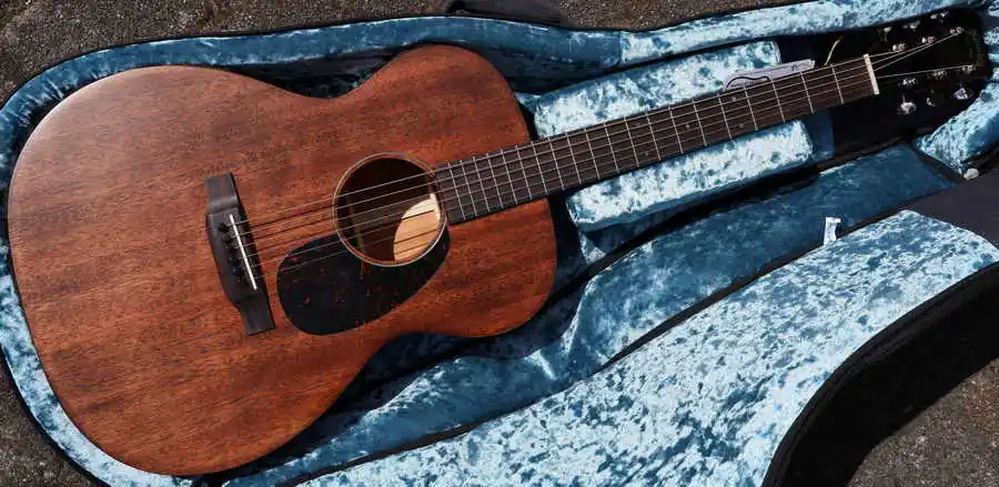 Preiswert 00015M Mahogany