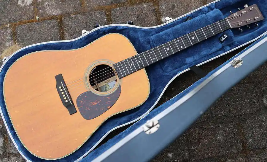 D-28 Rich Robinson used mit PU Angebot