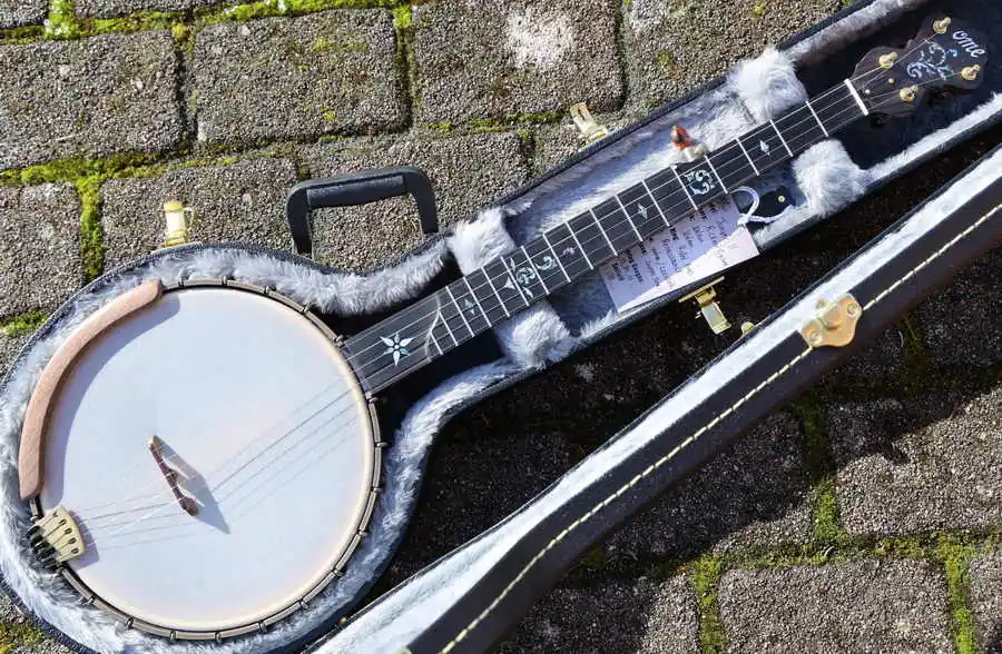 Juniper 11 open back banjo Direkt Vom Hersteller