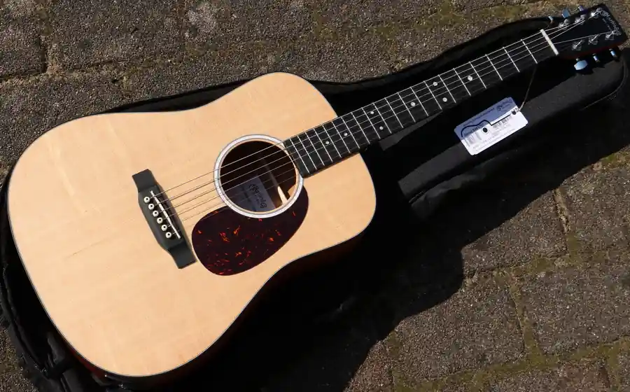 DJR-10E-02 Sitka Junior PU Sonderangebot