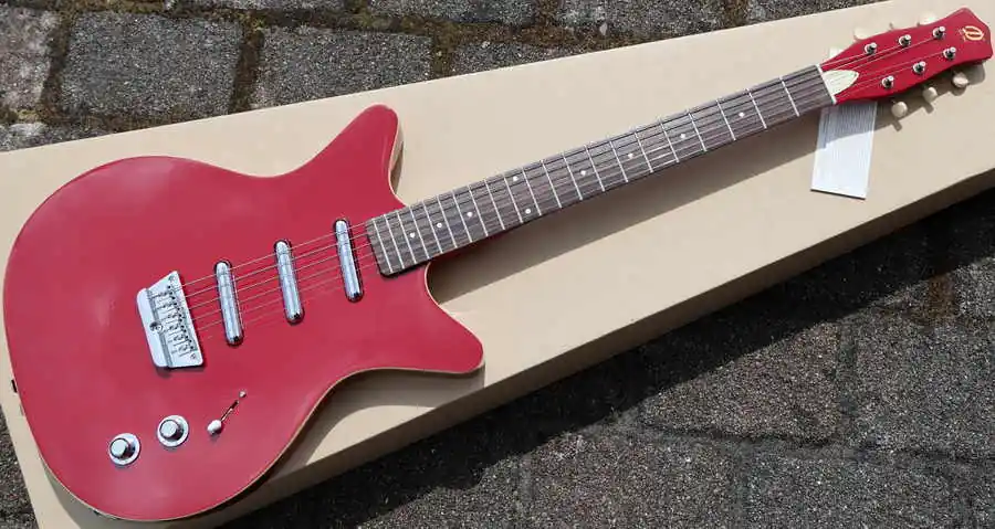 Rabatt 59 Triple Divine Guitar red