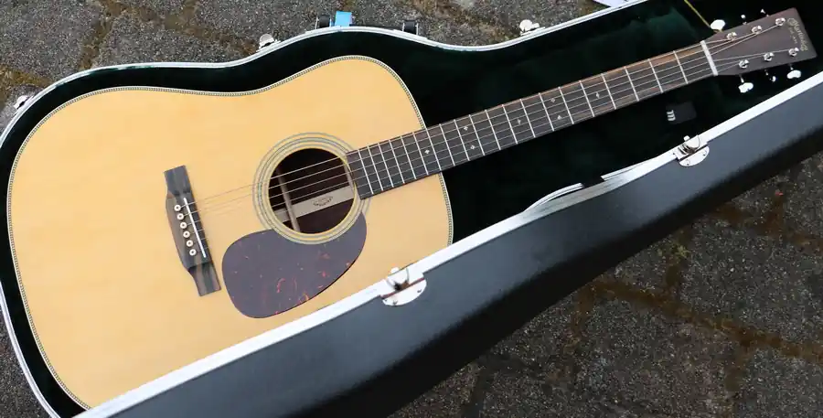 Garantierte Lieferung HD28 Dreadnought Herringbone