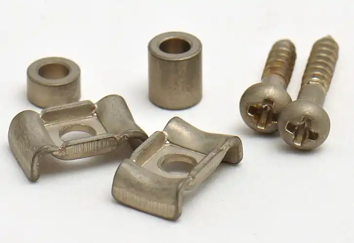 Relic String Retainer Expressversand
